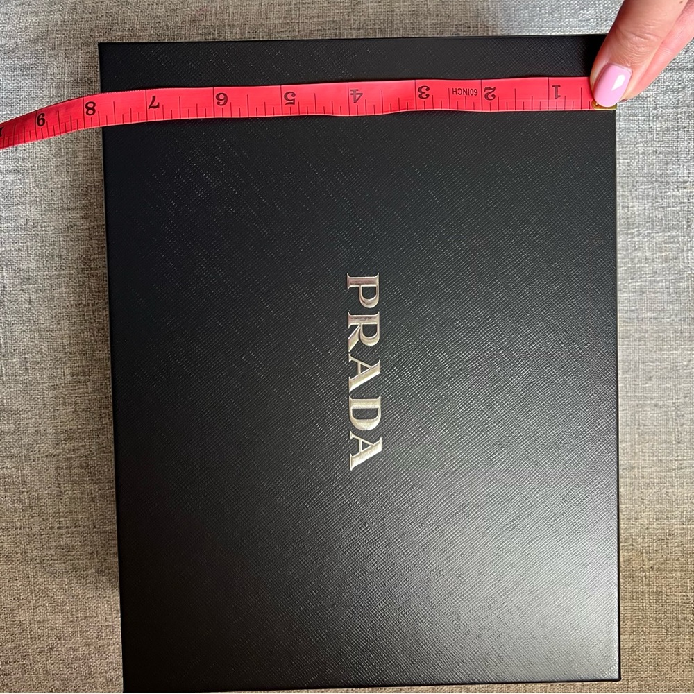 Prada Box - Picture 5 of 6